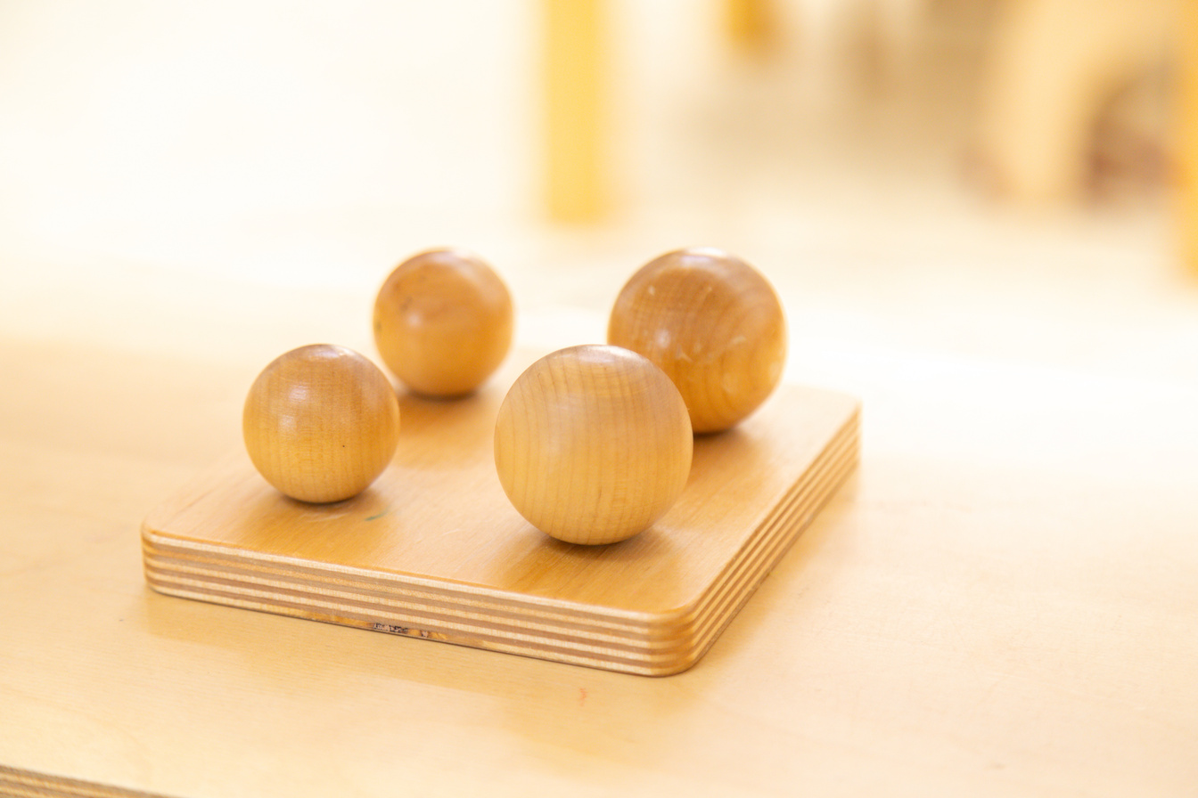 Montessori sphere shaped wooden balls